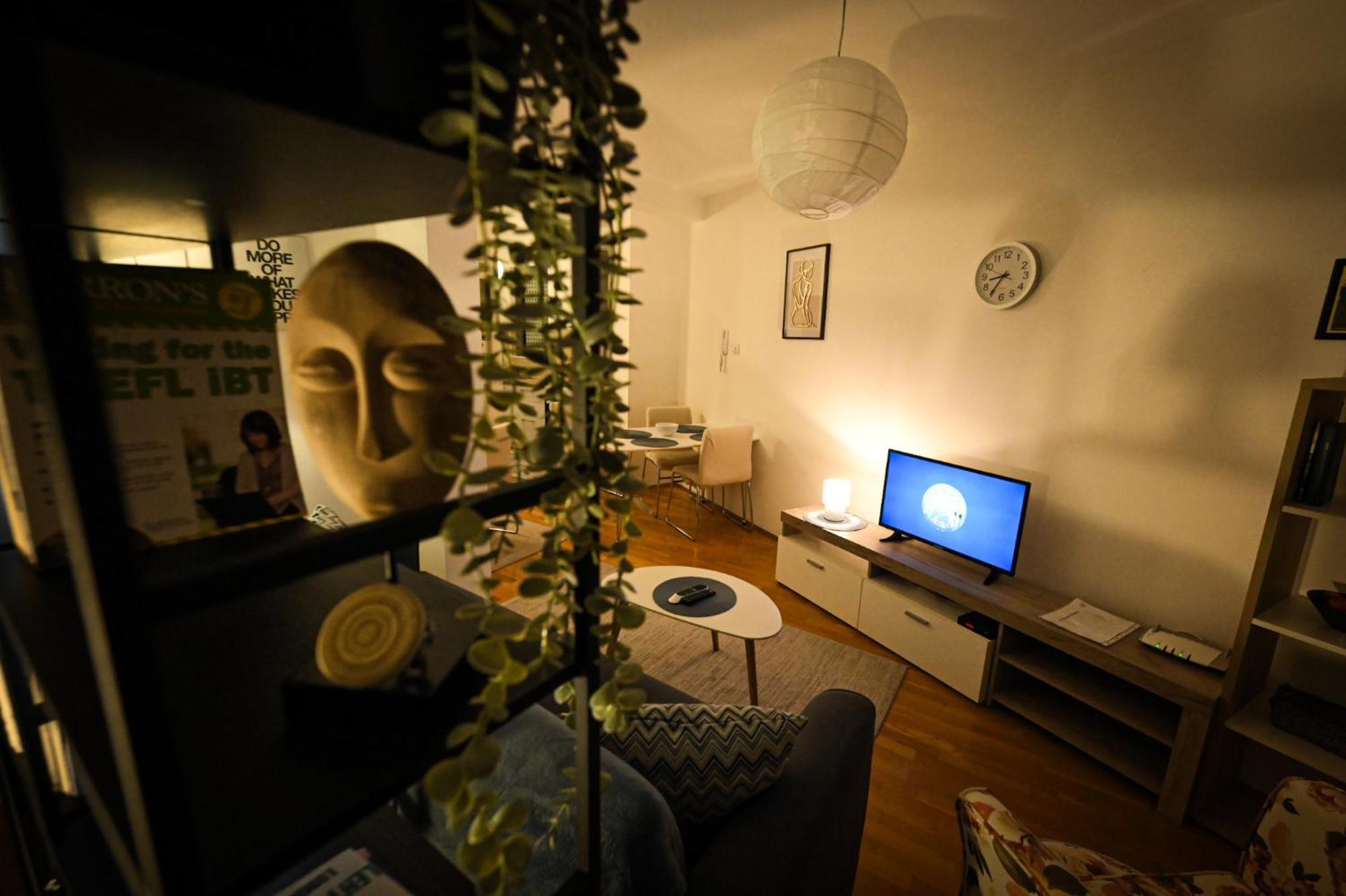L&B Studio Apartment Пристина Екстериор снимка
