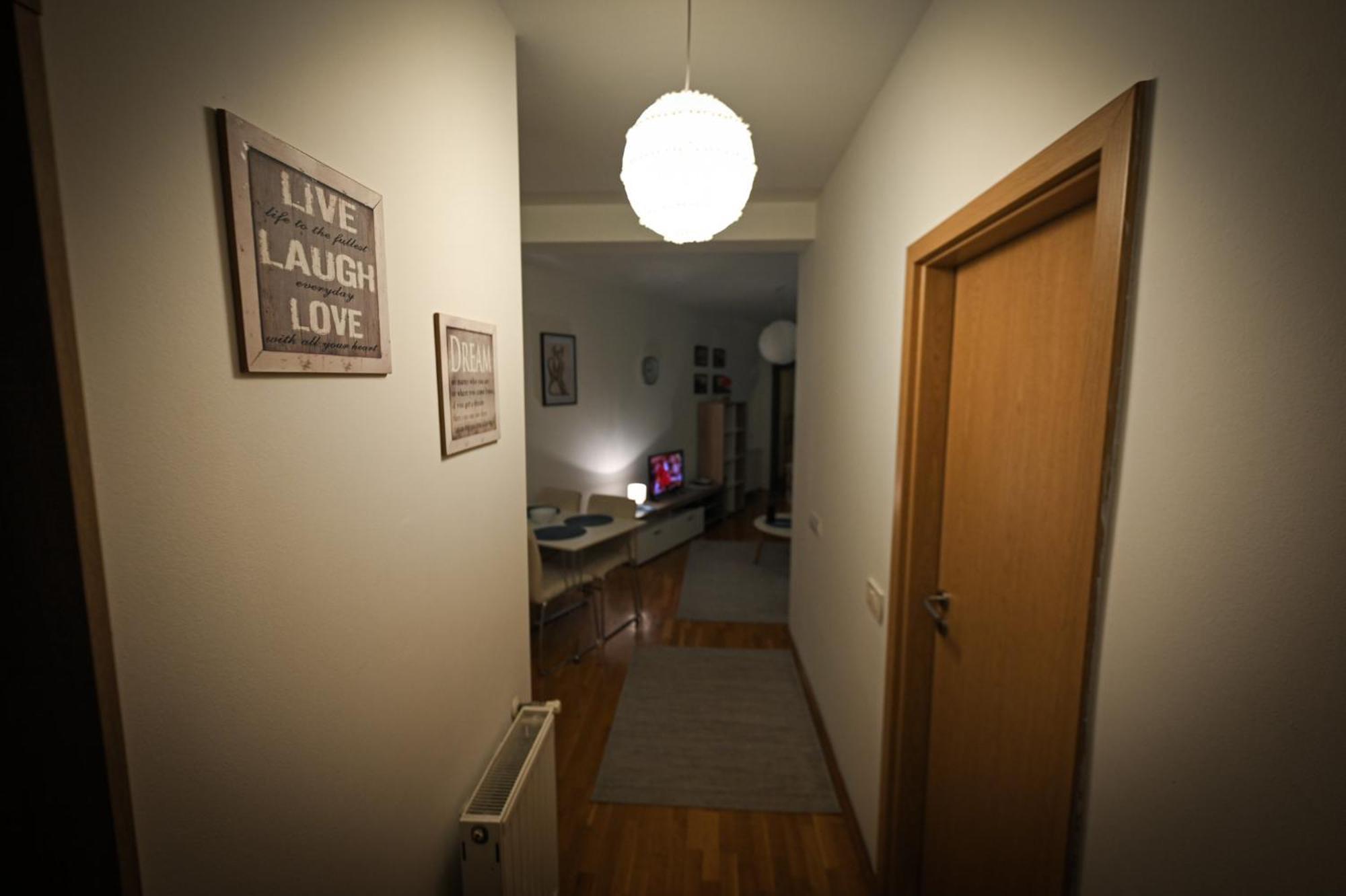 L&B Studio Apartment Пристина Екстериор снимка